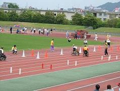 �Ԃ����I���l�ɂ�鋣���̎ʐ^