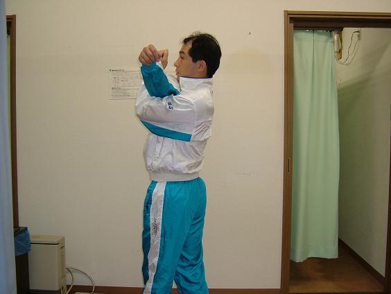 ����ɏ㔼�g���Ђ˂����Ƃ���̉�����̎ʐ^