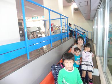 �x���`������̕�e�Ǝq������