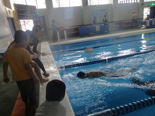 ���������}�_����`���Ă���