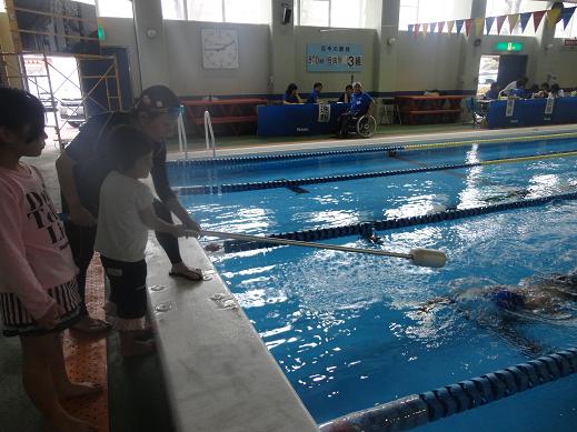 ���j���A���}�_����`���Ă���